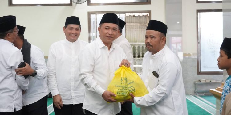 Muhibah Ramadan di Surade: Wabup Apresiasi Petani Pajampangan Sebagai Penopang Ketahanan Pangan