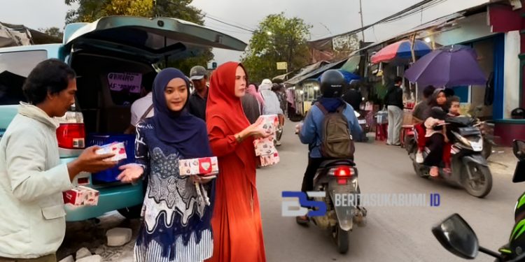 Lagi!! SPPG Leti Tenjoayu 02 Berbagi Ratusan Paket Takjil Kepada Pengendara di Cicurug