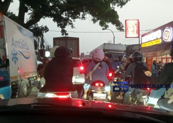Kemacetan Kronis di Jalan Nasional Sukabumi-Bogor: Dampak Jam Pulang Karyawan Pabrik Garment di Cicurug Menjadi Keluhan Warga