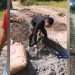 Secara Swadaya, Warga Cidahu Perbaiki Jalan Ciloa yang Rusak, Sambil Menunggu Program Pemerintah