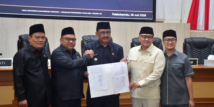 DPRD dan Pemkab Sukabumi Sepakati Dua Raperda, Bupati Apresiasi Sinergi Eksekutif dan Legislatif