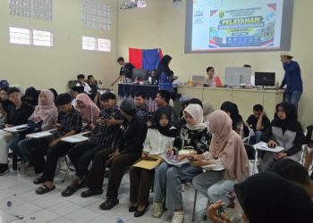 Jemput Bola Disdukcapil Wilayah III Cicurug di Parungkuda, Sasar 283 Pemula Usia 17 Tahun