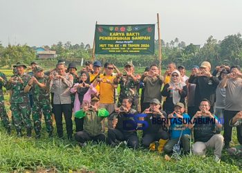Bersihkan Lingkungan Bersama Warga, Cara Koramil Warudoyong Sambut HUT TNI ke-81