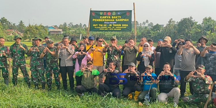 Bersihkan Lingkungan Bersama Warga, Cara Koramil Warudoyong Sambut HUT TNI ke-81